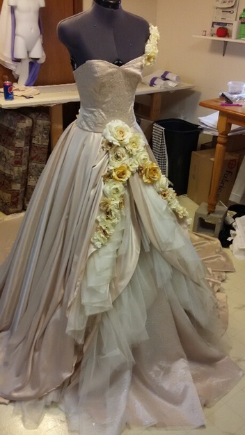 Dress & Apparel in Marshall - TBS BRIDAL / Tony Bud's Sewing