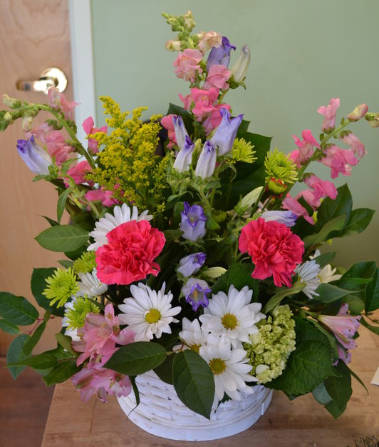 Florists in Burlington - The Bloomin' Dragonfly