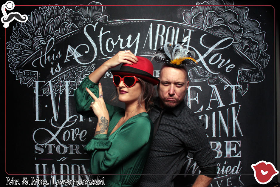 Photographers in North Las Vegas - Smash Booth, Professional Photo Booth & Magic Mirror Rentals