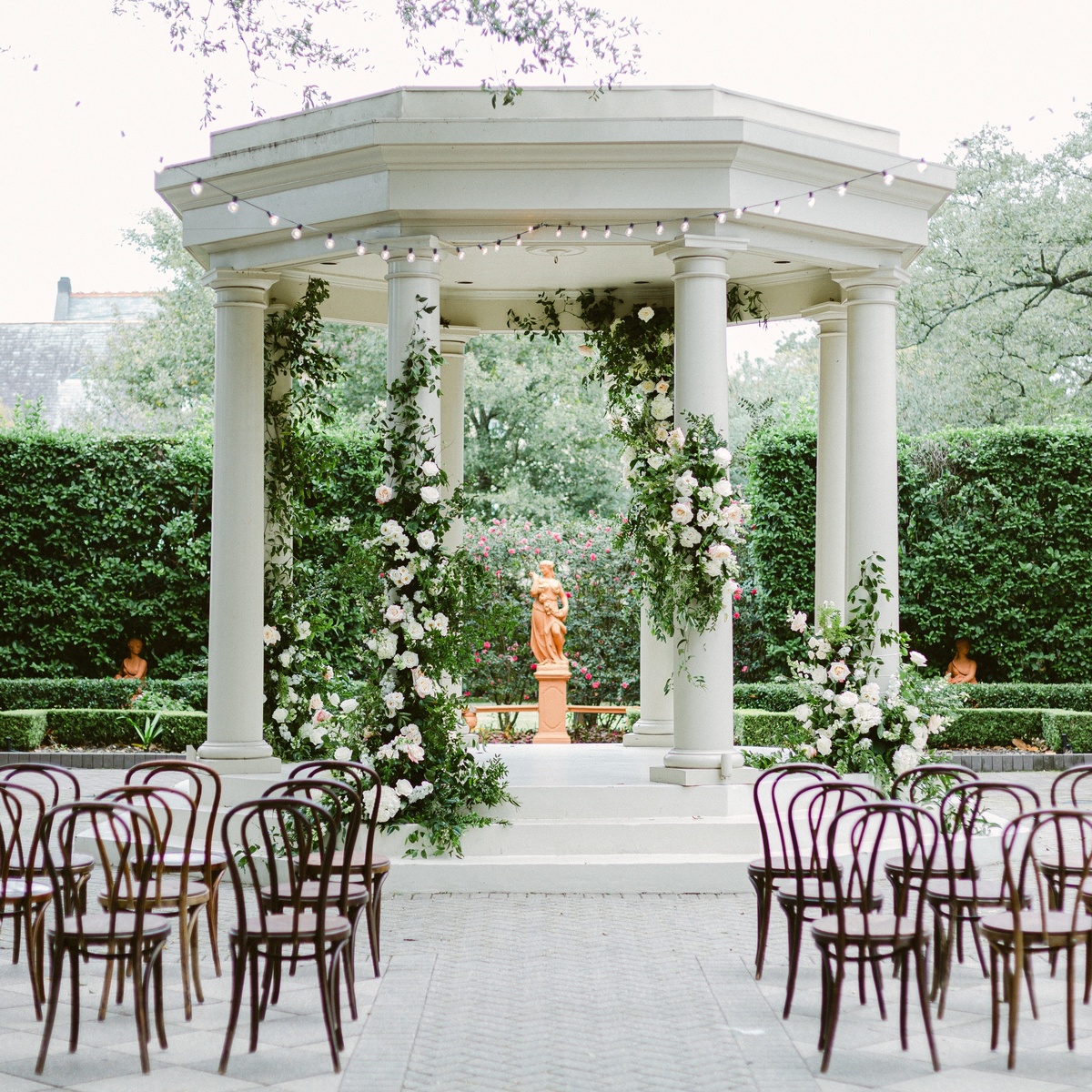 Leaf + Petal NOLA Best Florists in New Orleans Wedding Chicks