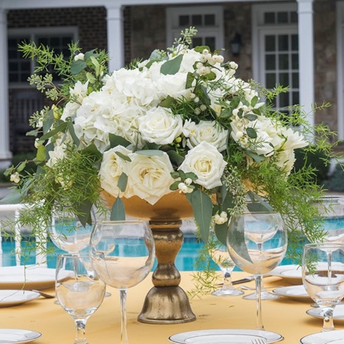 flower displays for wedding tables
