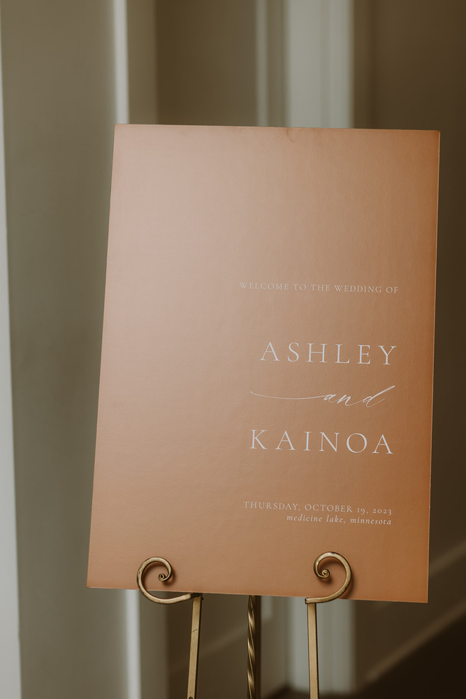 What Information To Include On Your Wedding Website
