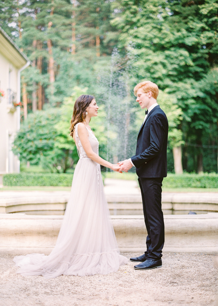 Vibrant Tones Elegant Wedding Inspiration