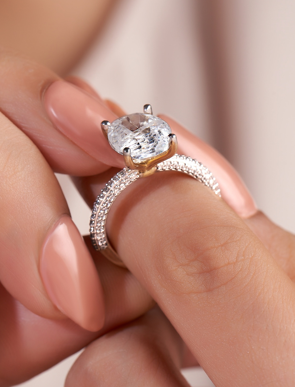Classy Oval Cut Diamond Engagement Rings To Rekindle Your Love!