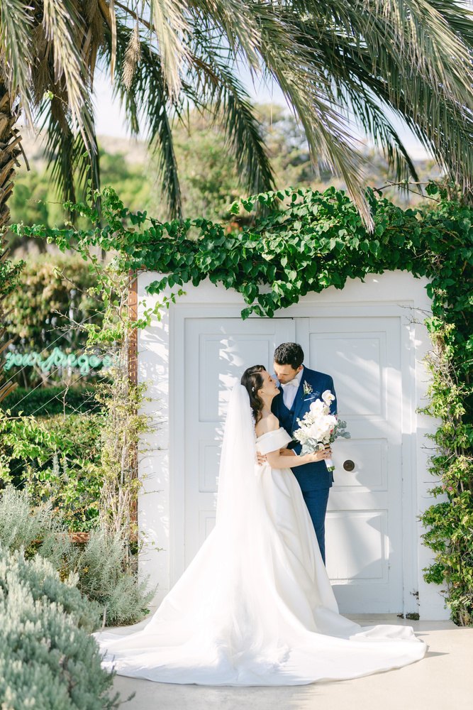 A Dreamy Celebration At Athens Island Riviera
