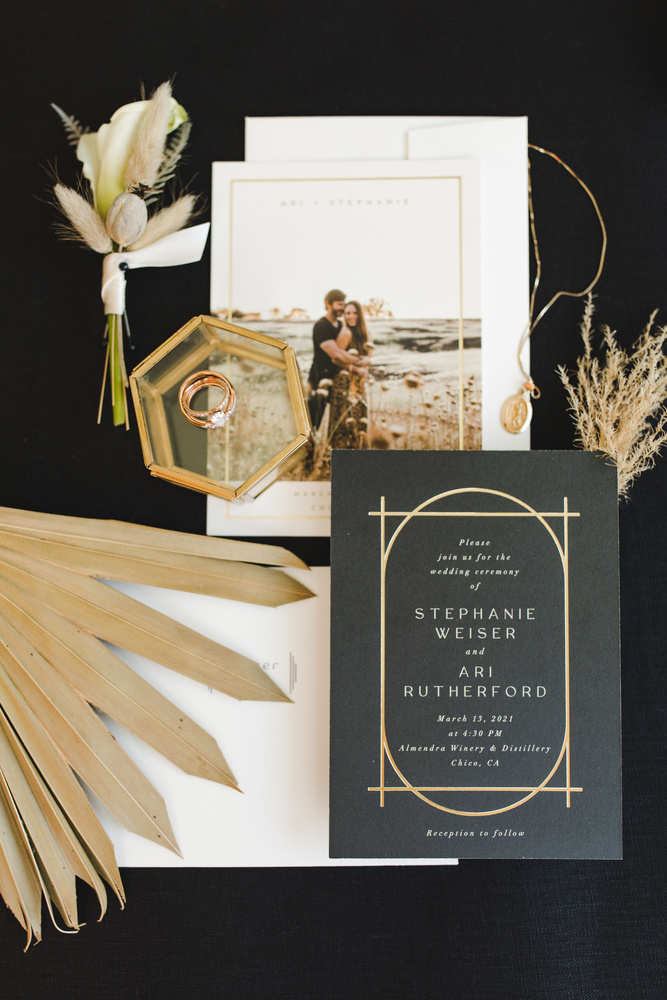 When You Should Send Save The Dates For Your Wedding