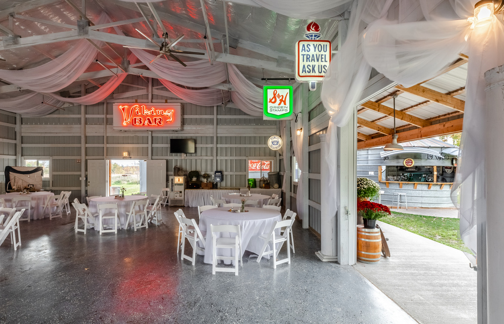 The Grain Bin Bar Experience At Adler Ranch, Alexandria Mn