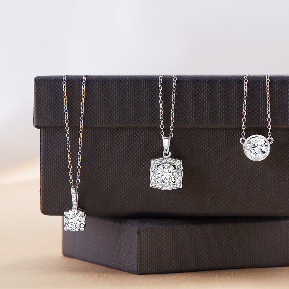 Elegant Diamond Pendants For All Your Attires!