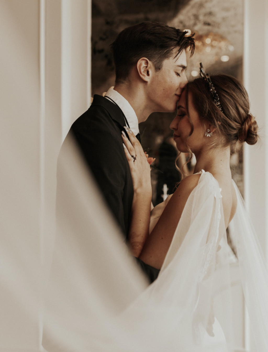 Sleek & Modern Styled Wedding Shoot