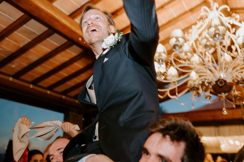 A Destination Wedding In The Hidden Tuscany