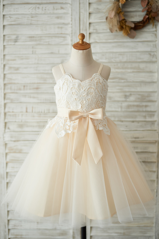 What Fabric Should You Choose For Your Flower Girl Dress?