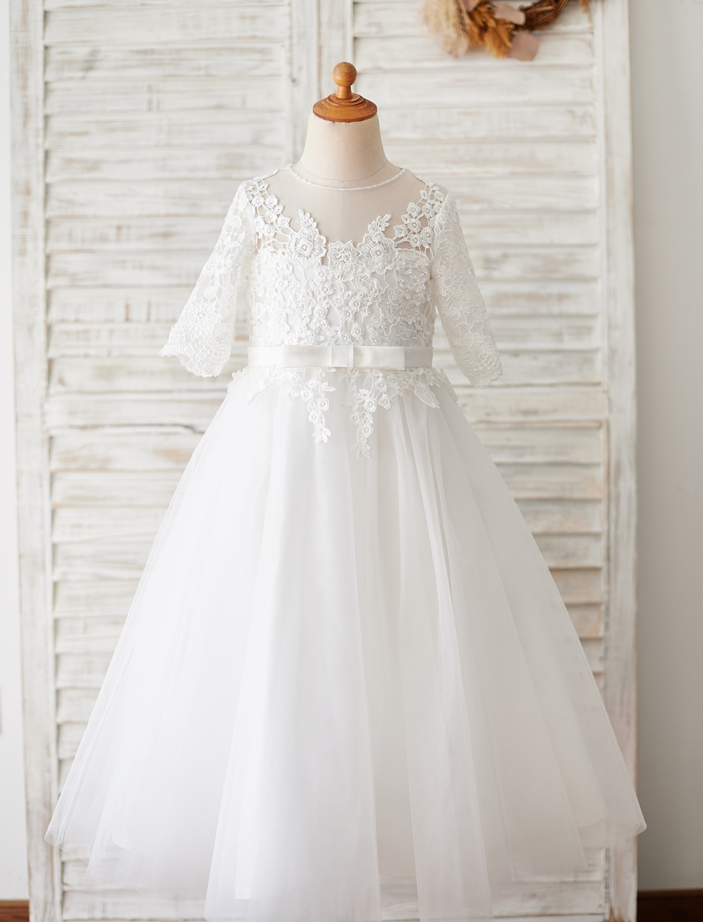 Adorable Short-sleeve Flower Girl Dresses For Every Season