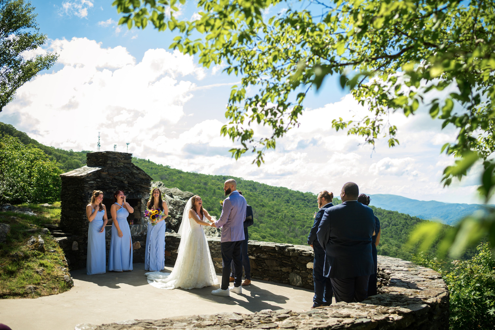What Creates A Calm And Enjoyable Wedding Environment