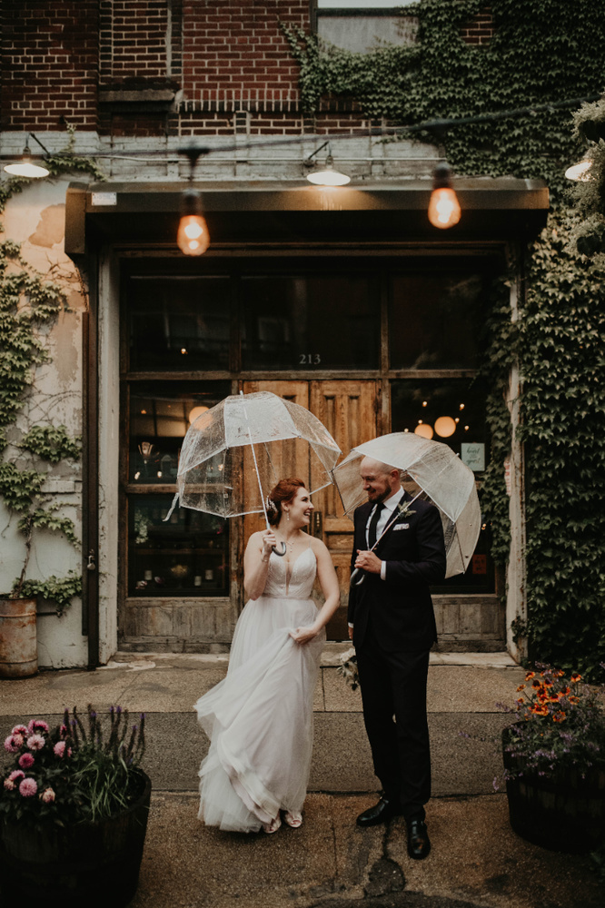 Jessica + Peter's Romantic, Glam Wedding At Brooklyn Winery