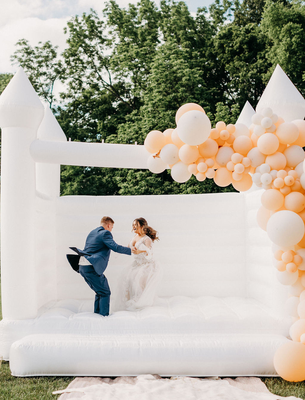 A Colorful Kentucky Farm Wedding