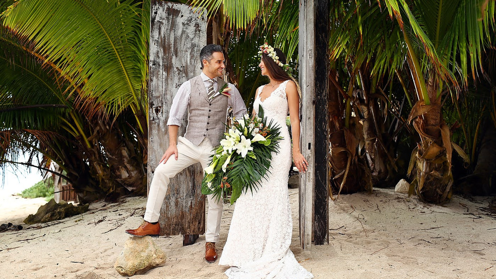 Beach Glam Wedding In Riviera Maya
