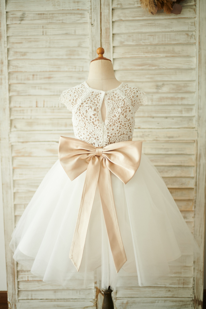 10 Sweetheart Neckline Flower Girl Dresses For Shabby Chic Wedding