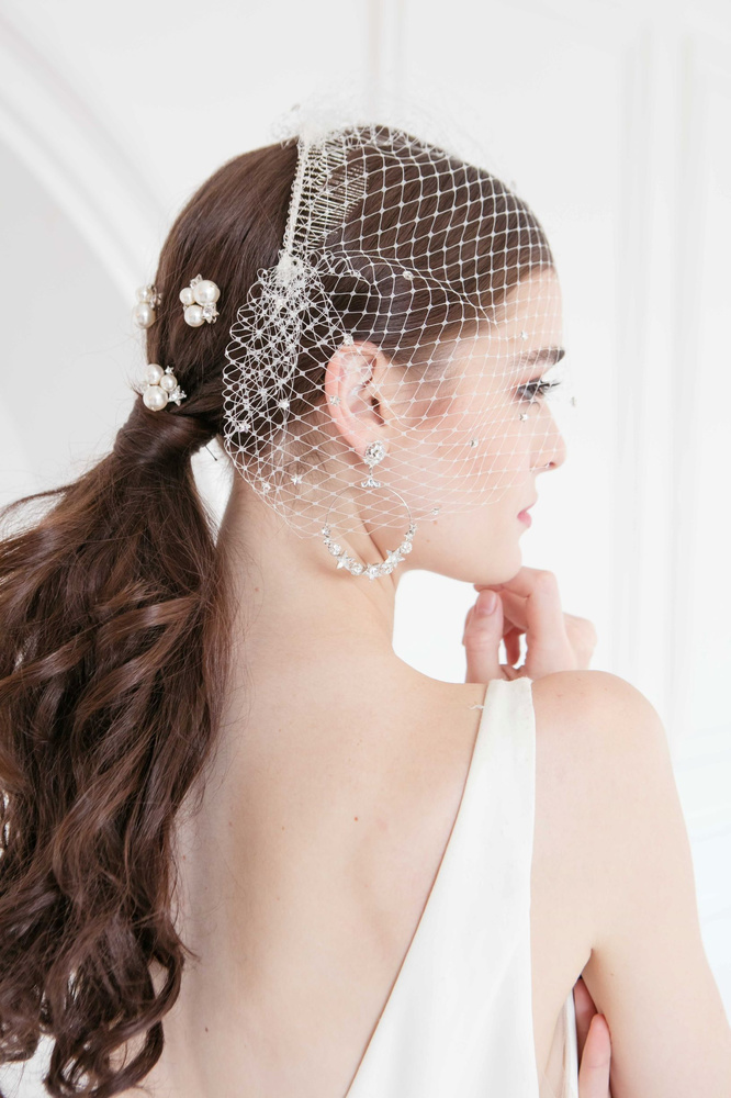 Bridal Hairpins: Easy To Wear, Light In Your Hair!