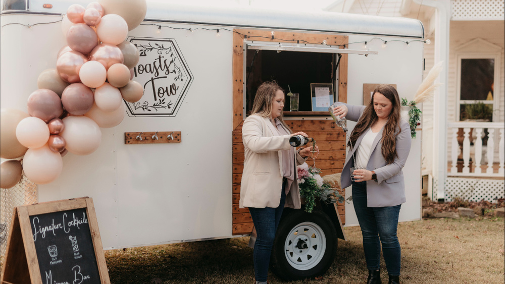 Toasts In Tow - Arkansas' Newest Premiere Mobile Bar