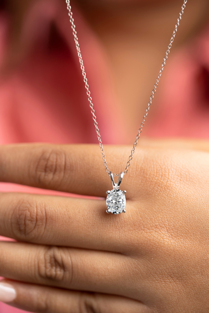 Elegant Diamond Pendants For All Your Attires!