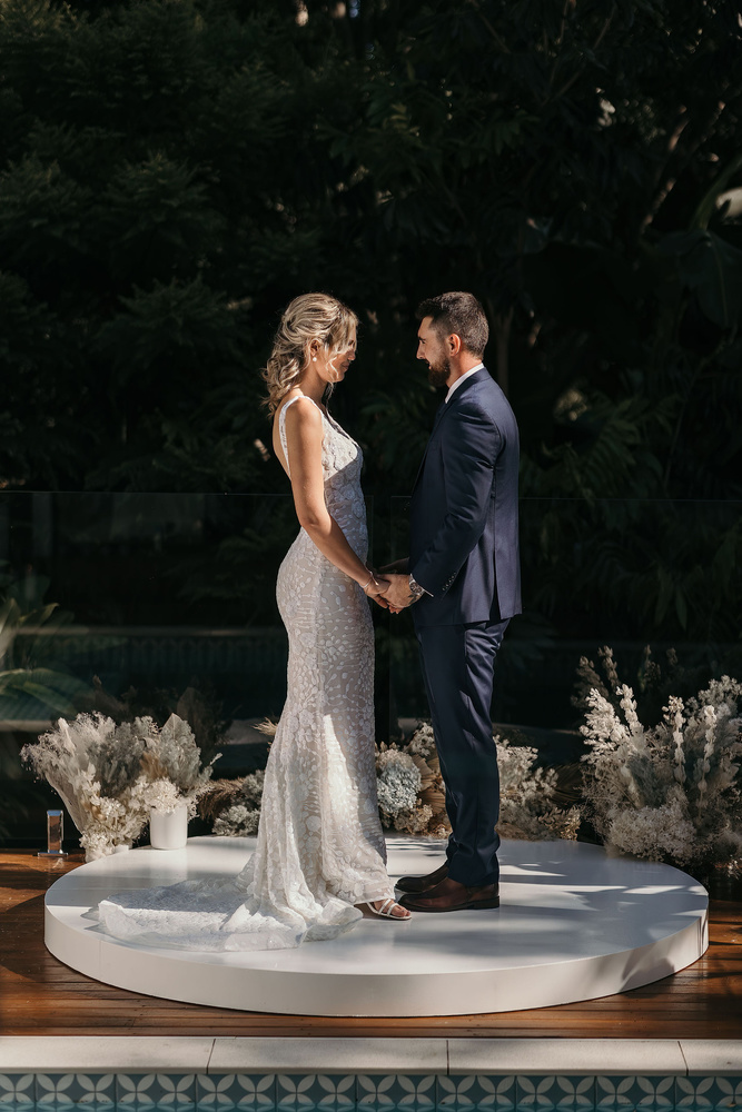 A Dreamy Poolside Elopement