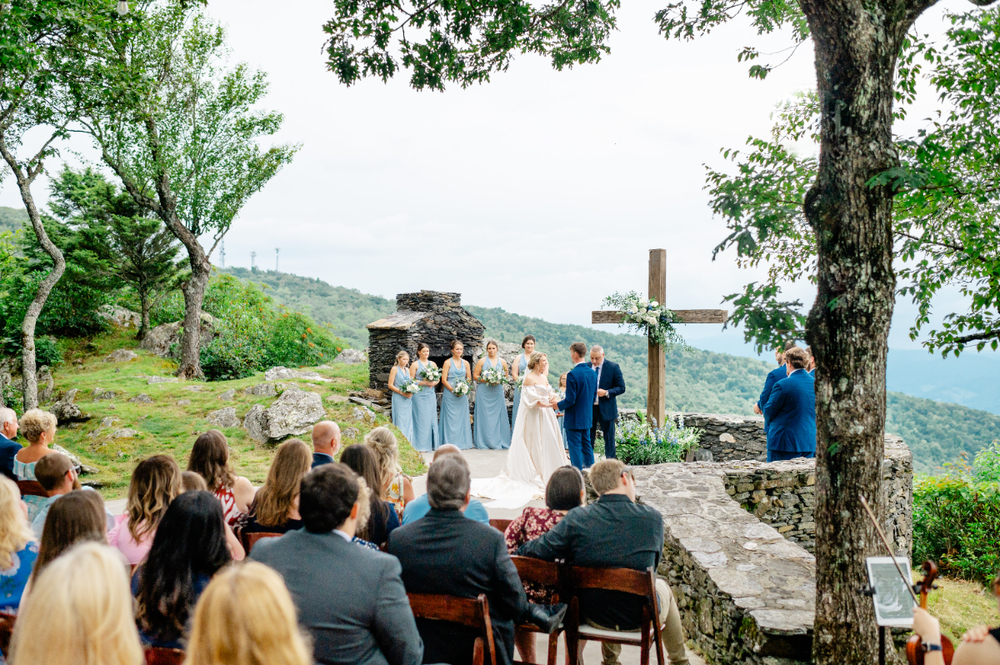 Ways To Keep Guests Engaged During Your Wedding Reception
