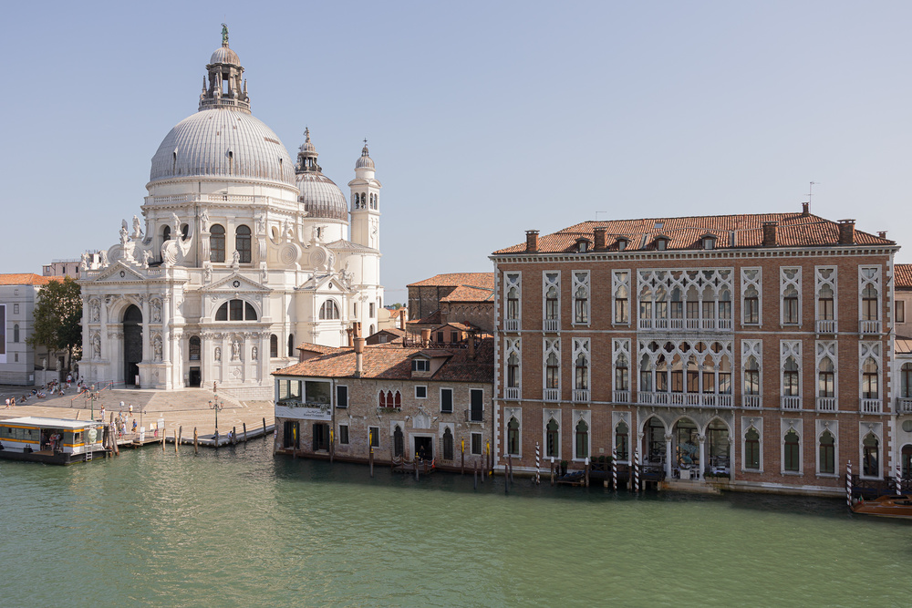 Riva Boat And Venice For An Honeymoon At The Gritti Palace
