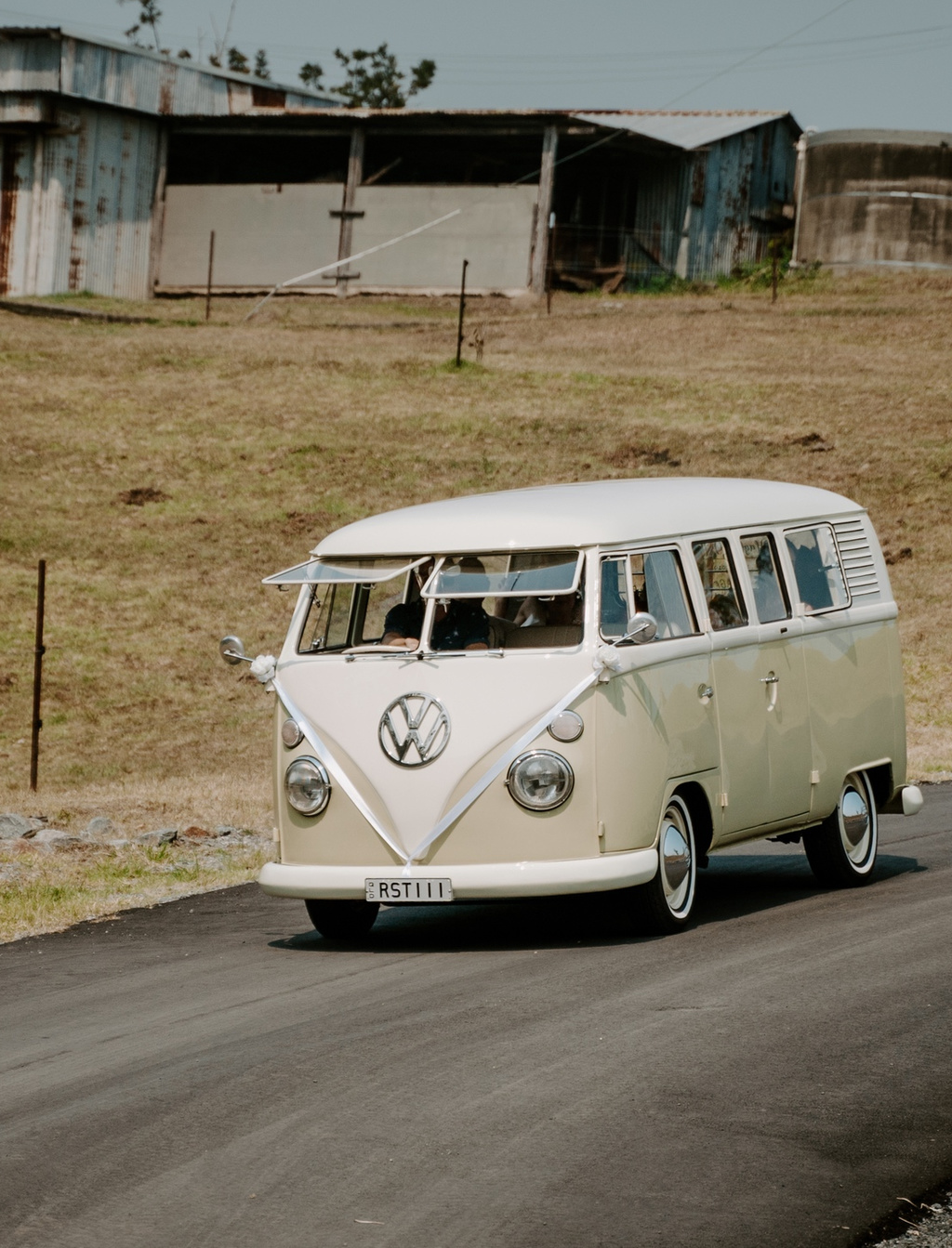 Australian Micro-wedding In The Hinterland Countryside
