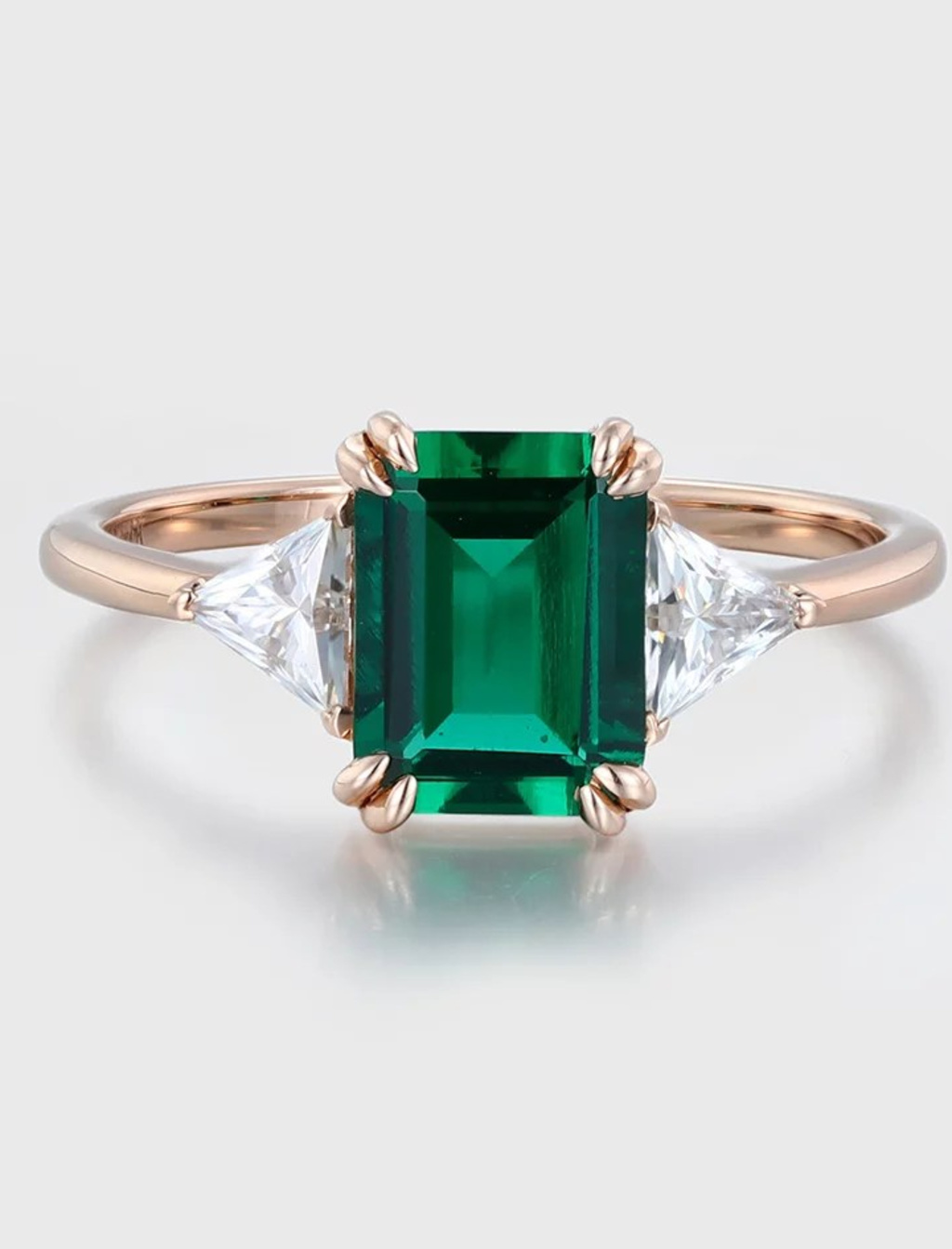 Shop For Your Engagement Ring At Oveela Without The Hassle!