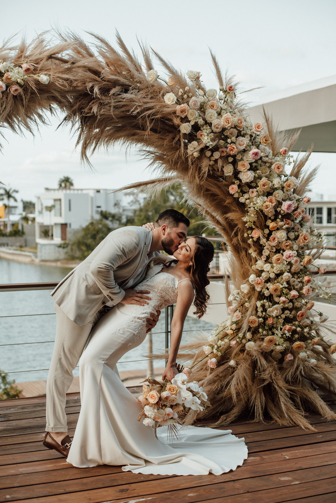 Beautiful Lake House Micro-wedding