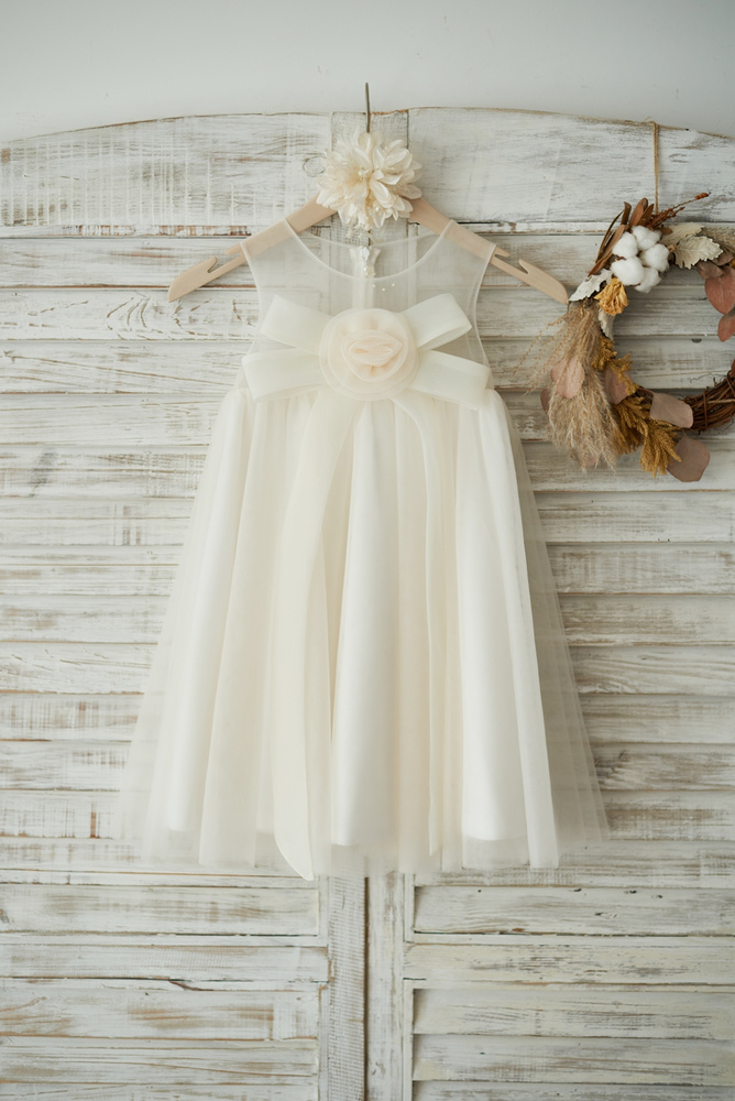 12 Cutest Flower Girl Dresses With Bows You'll Love