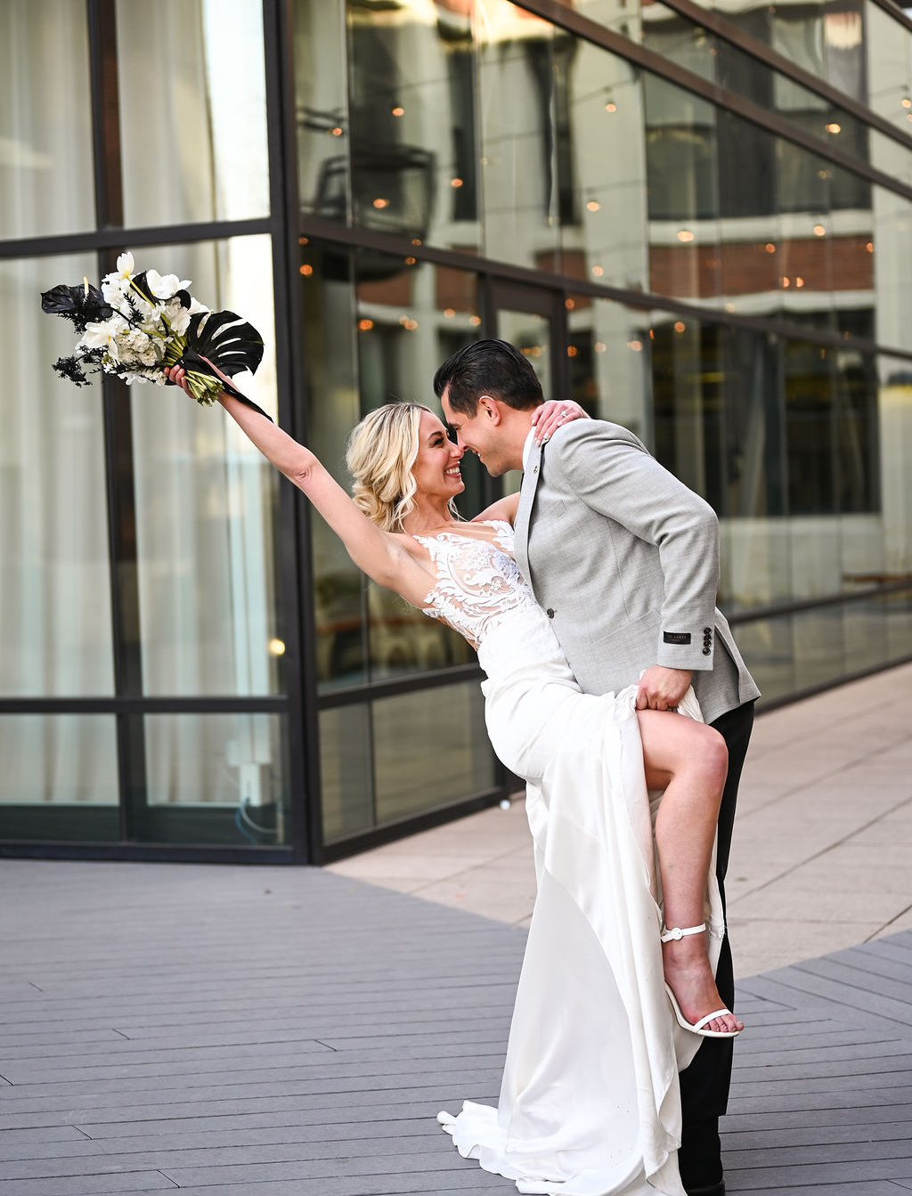 7 Quick Tips For A Made-to-measure Wedding Dress