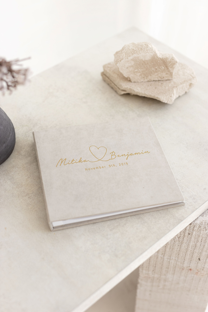 Exploring The Timeless Charm Of Photo Guest Books: Tradition Meets Modernity...