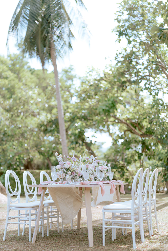 Luxurious Warm & Vibrant Garden Wedding Inspiration Shoot