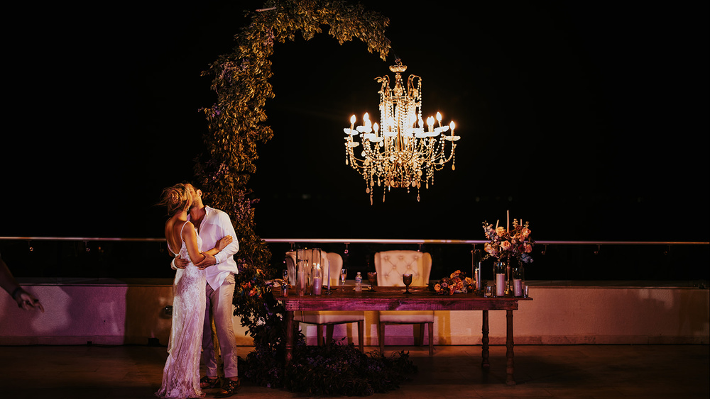 Dream Wedding With A Tree Seating Chart In Cancun For A Fun-loving Couple