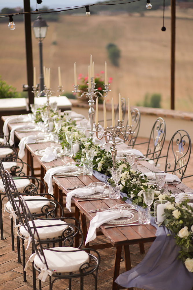 An Intimate Wedding Among Umbria And Tuscany Capture The Magic Of Your Destination Wedding In Italy.