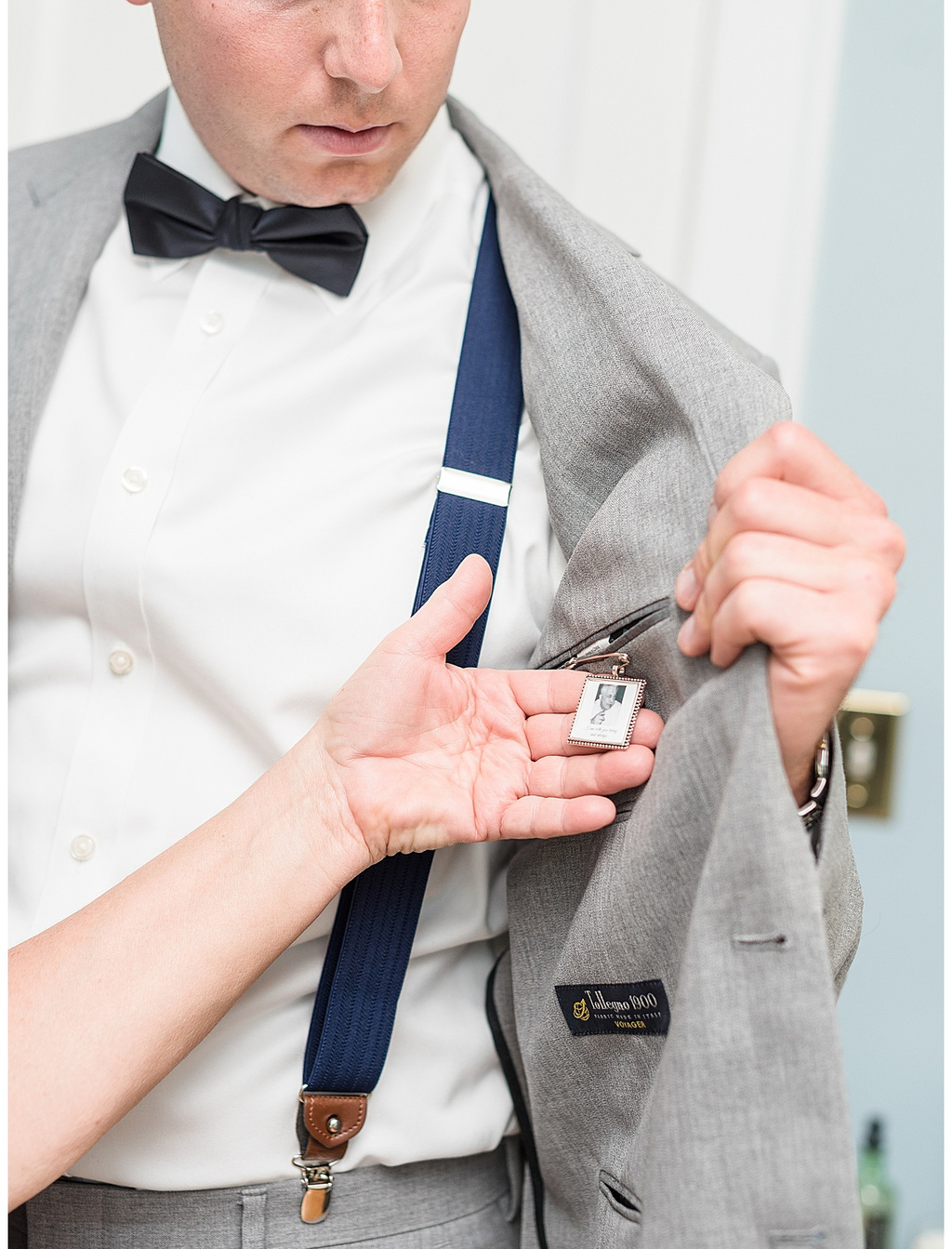 This Couple Pulled Off Pivoting Their Aruba Beach Wedding To An Elegant Backyard Wedding In Just Four Weeks