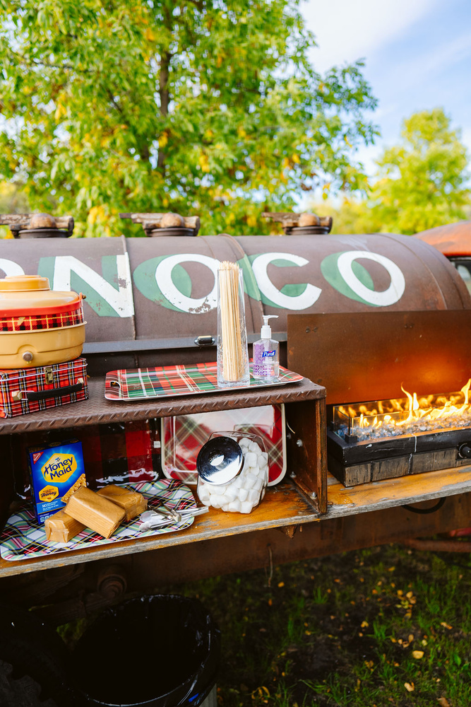 The Most Commonly Forgotten Wedding Day Essentials—and How To Avoid Them