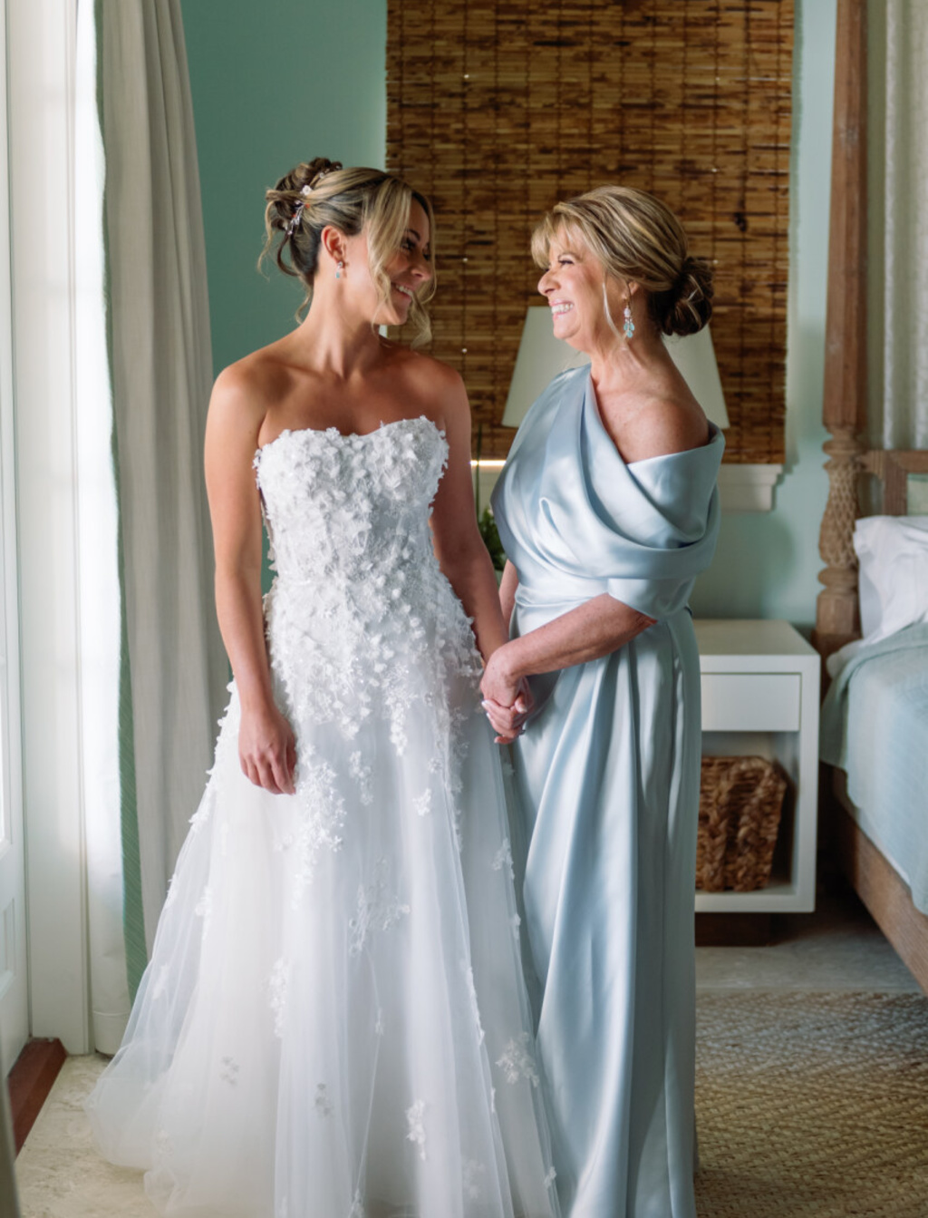 Bahamas: Luxury Bridal Beauty In Paradise