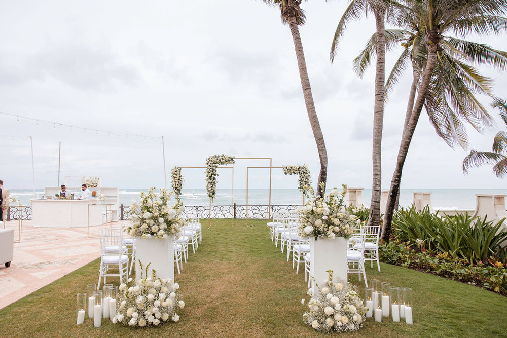 Janice & Adam: A Waterfront Garden Ceremony With Elegant Touches