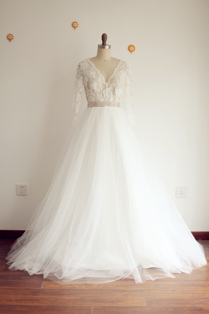 10 Stunning Bohemian Wedding Dresses Under $250