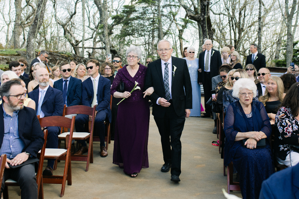 How To Create A Wedding Guest List Without Stress
