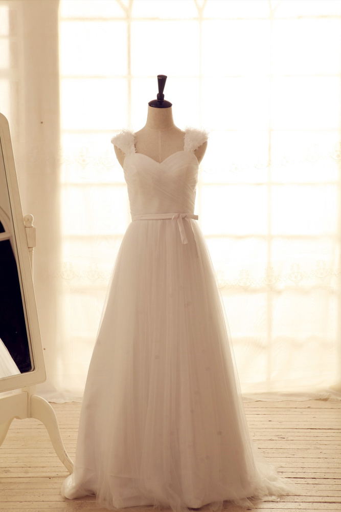 10 Stunning Sweetheart Neckline Wedding Dresses You'll Love