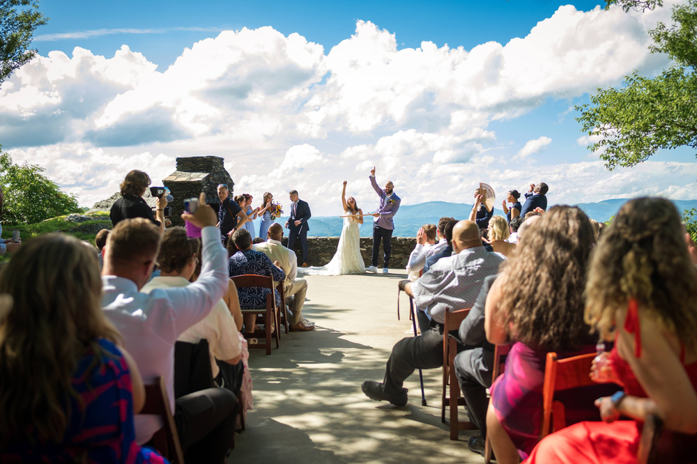 What Creates A Calm And Enjoyable Wedding Environment