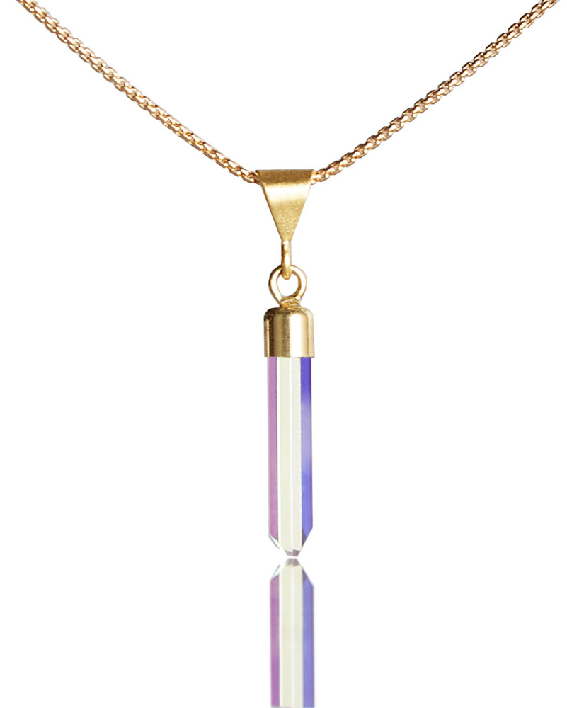 Unique Optical Glass Jewelry Shines At The Wedding