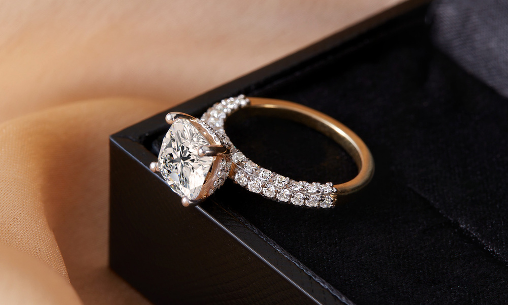 A Rosy Romantic Hue To Your Engagement Ring