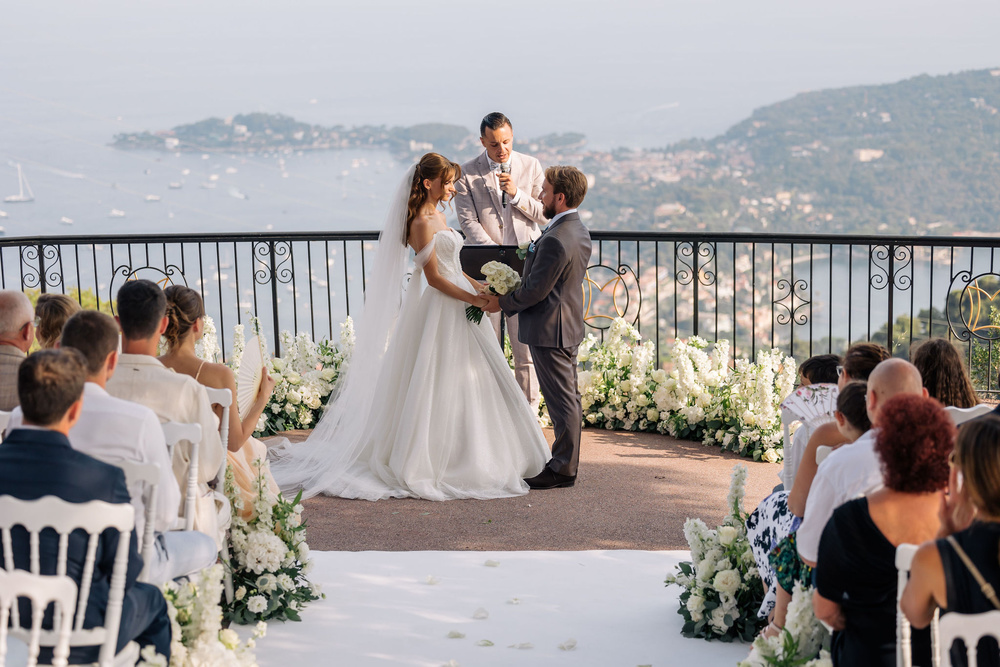 5 Questions To Ask Your Paris Wedding Celebrant