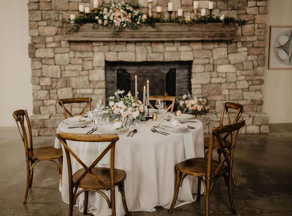 Classic But Chic Spring Wedding At Hawthorn Estates