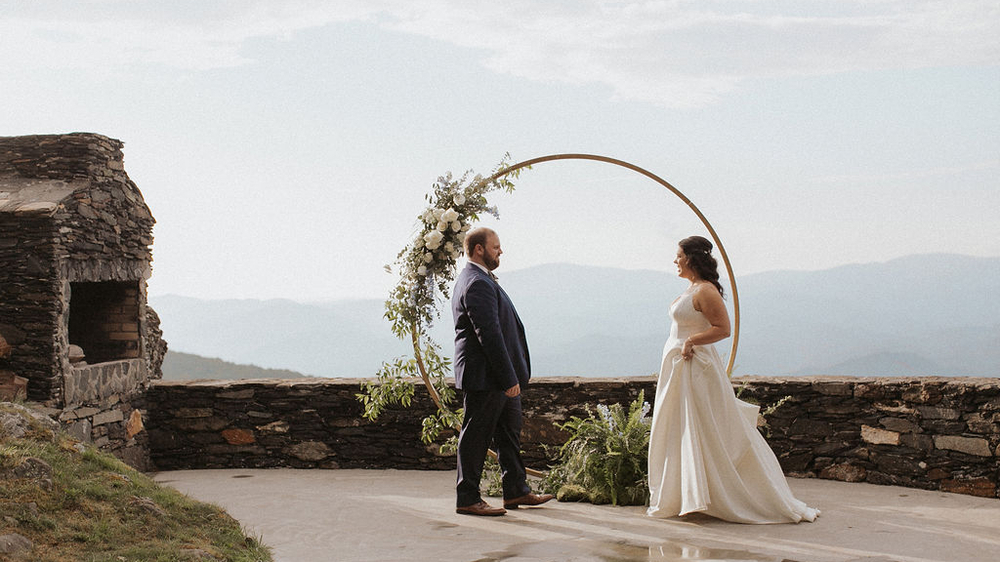 What Makes A Wedding Ceremony Feel Meaningful (the Stuff People Actually Remember)