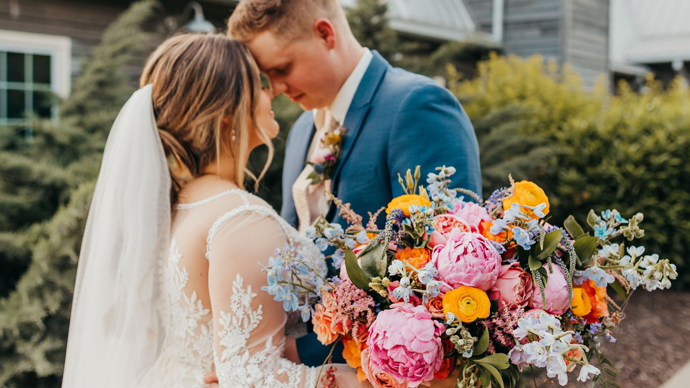 A Colorful Kentucky Farm Wedding